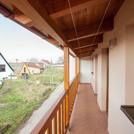 Sklipek Vinarstvi Paul Hotel Velke Bilovice Exterior photo