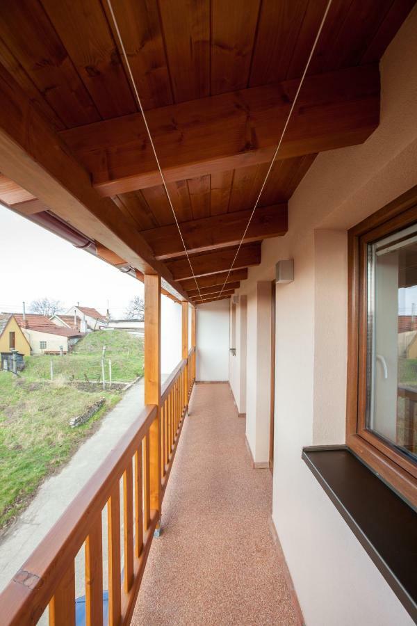 Sklipek Vinarstvi Paul Hotel Velke Bilovice Exterior photo